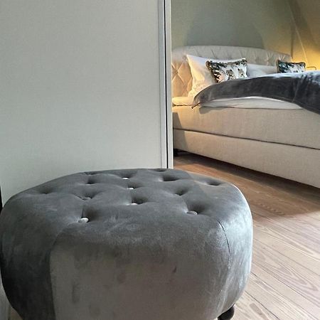 Schoene Grosse 4 Zimmer-Altbauwohnung Kiel Extérieur photo