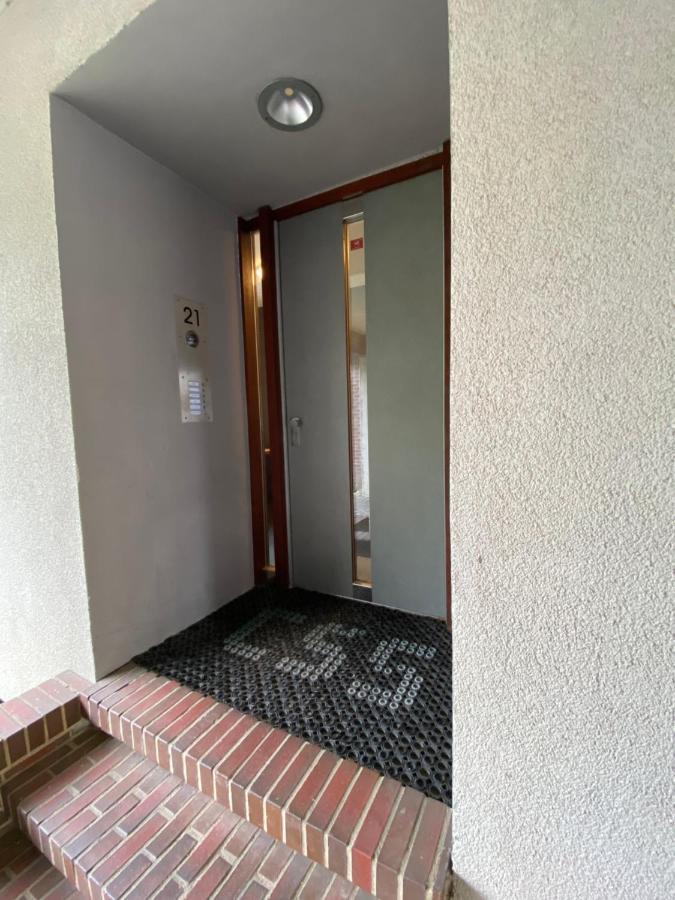 Schoene Grosse 4 Zimmer-Altbauwohnung Kiel Extérieur photo
