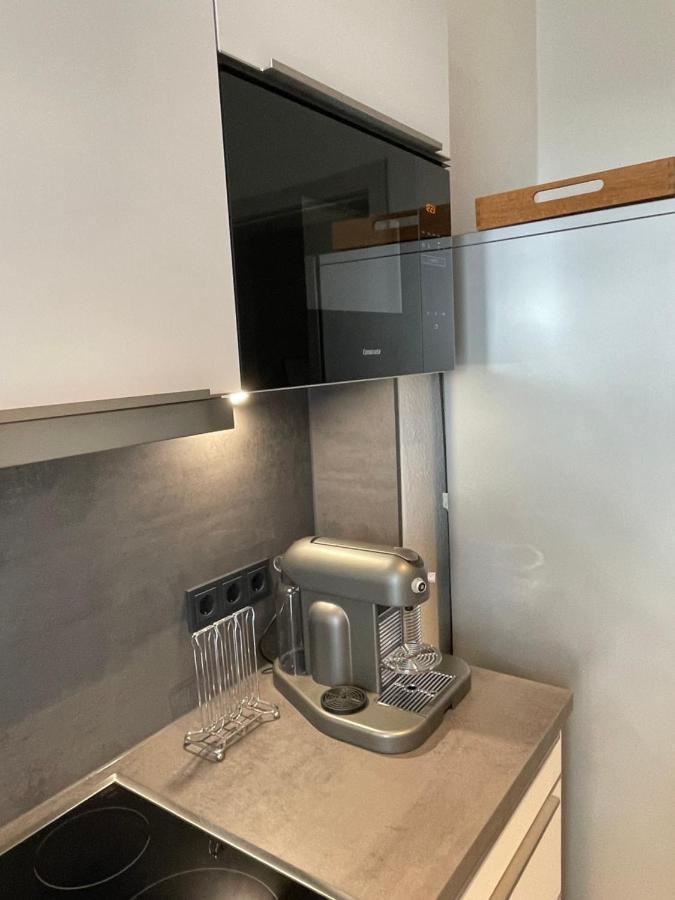 Schoene Grosse 4 Zimmer-Altbauwohnung Kiel Extérieur photo